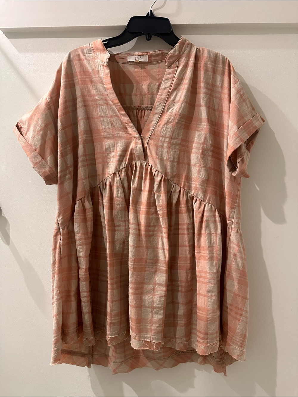 easel Peach Plaid V-Neck Babydoll Tunic